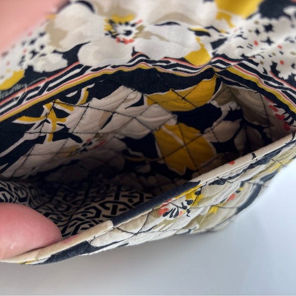 Vera Bradley Women Dogwood Clare Yellow/Black Quilted Medium Tote Bag/Purse EUC - Picture 7 of 15